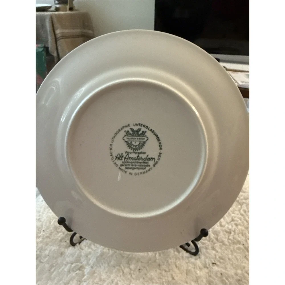 2 Villeroy and Boch Alt Amsterdam Porcelain Luncheon Plates 8